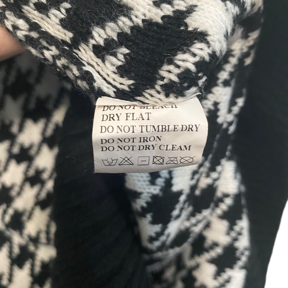 Relaxed Fit Black and White Houndstooth Knit Sweater Vest Size Small - Picture 5 of 6